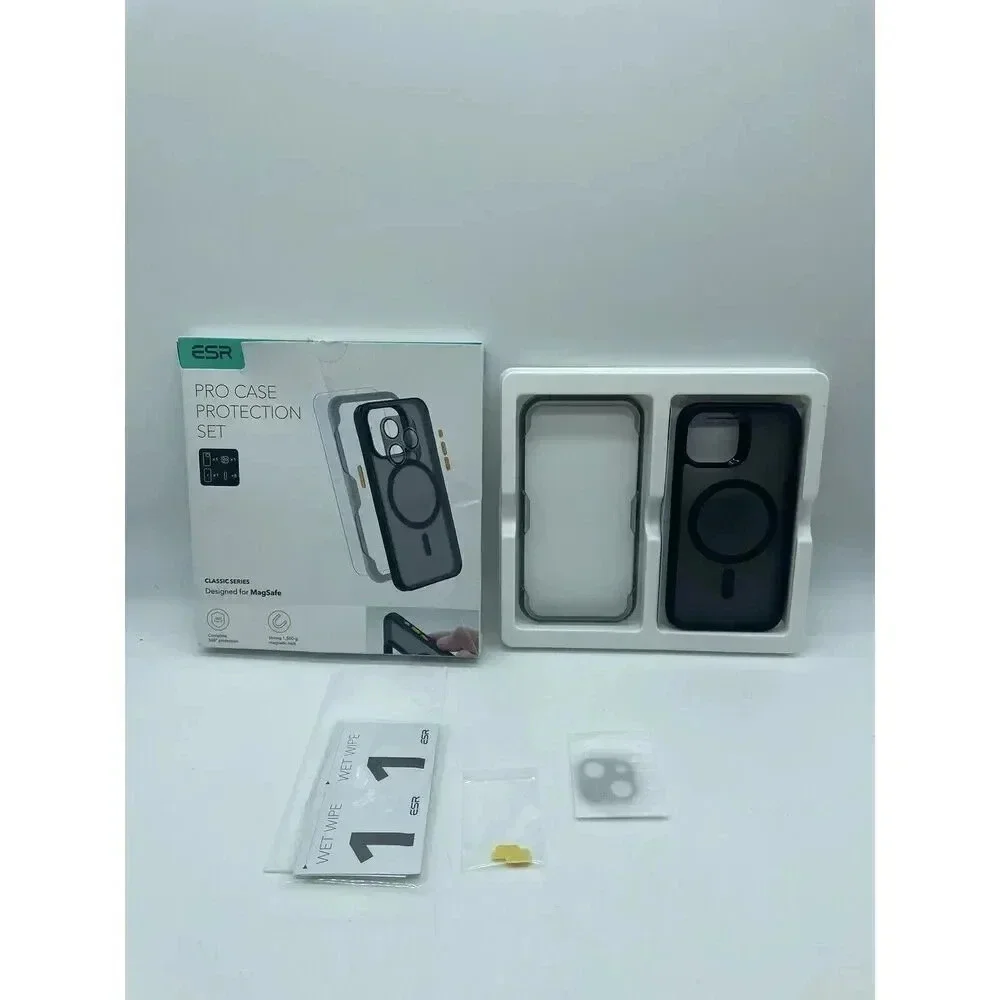 ESR Translucent Black Matte Case for iPhone 15 Case‎ Screen & Lens Protectors